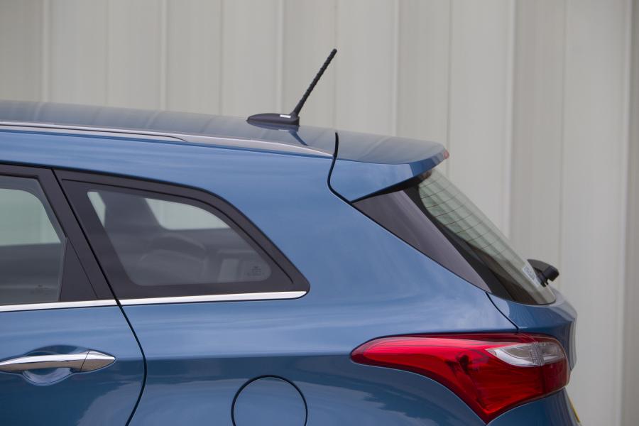  Hyundai i30 Wagon 2012 года  (UK) (фото 25 из 70)
